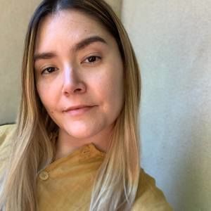 Meet your Posher, Daniela